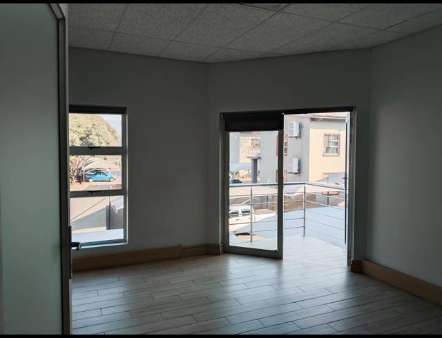 120M² OFFICE TO LET IN MELODIE